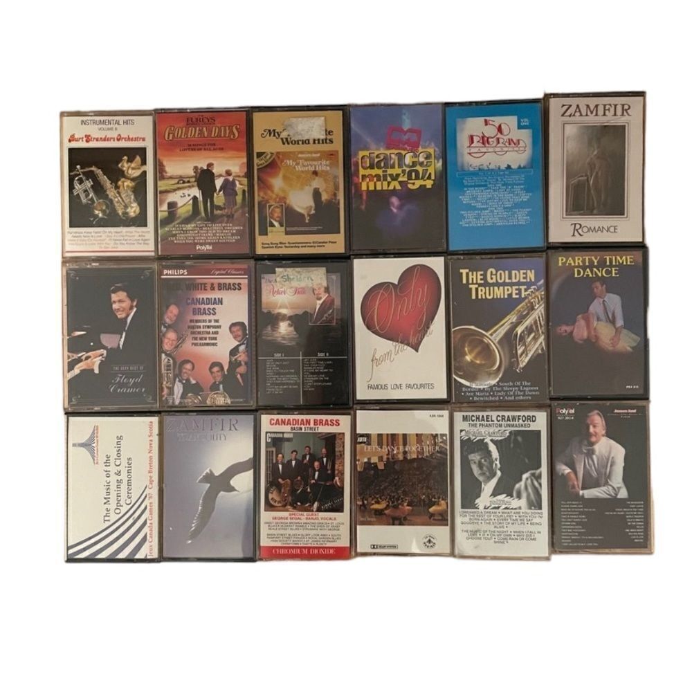 ‎Set of 18 various cassette tapes